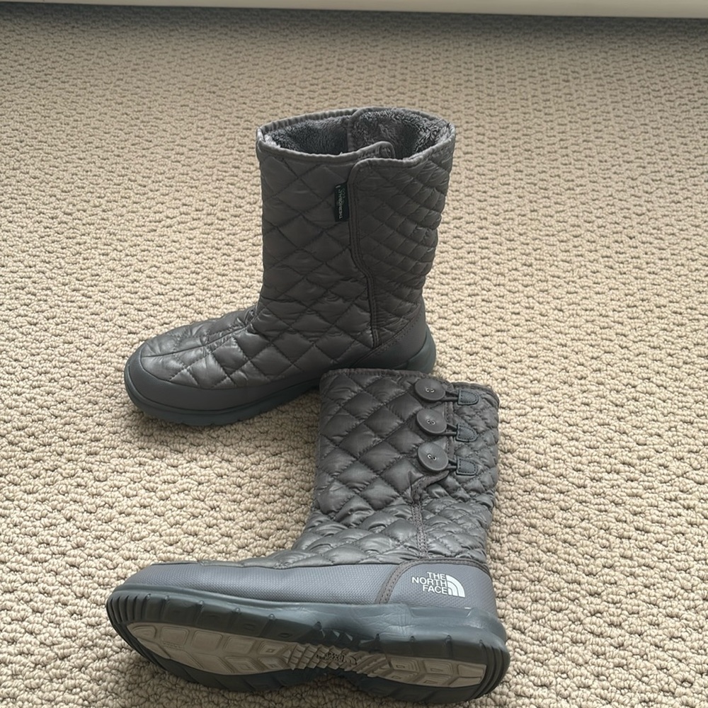 North Face Women’s snow boots